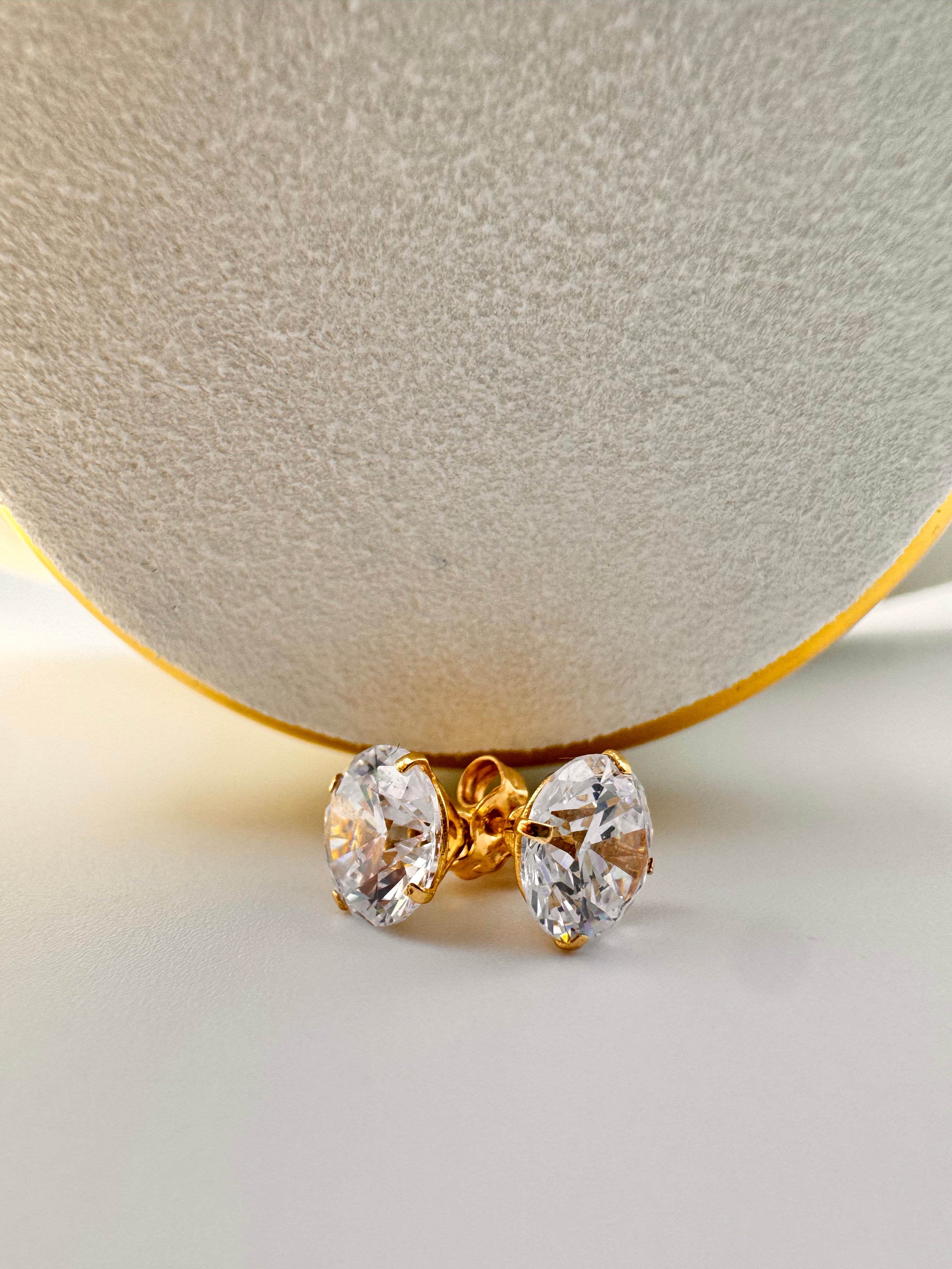 Point of light earrings 18k